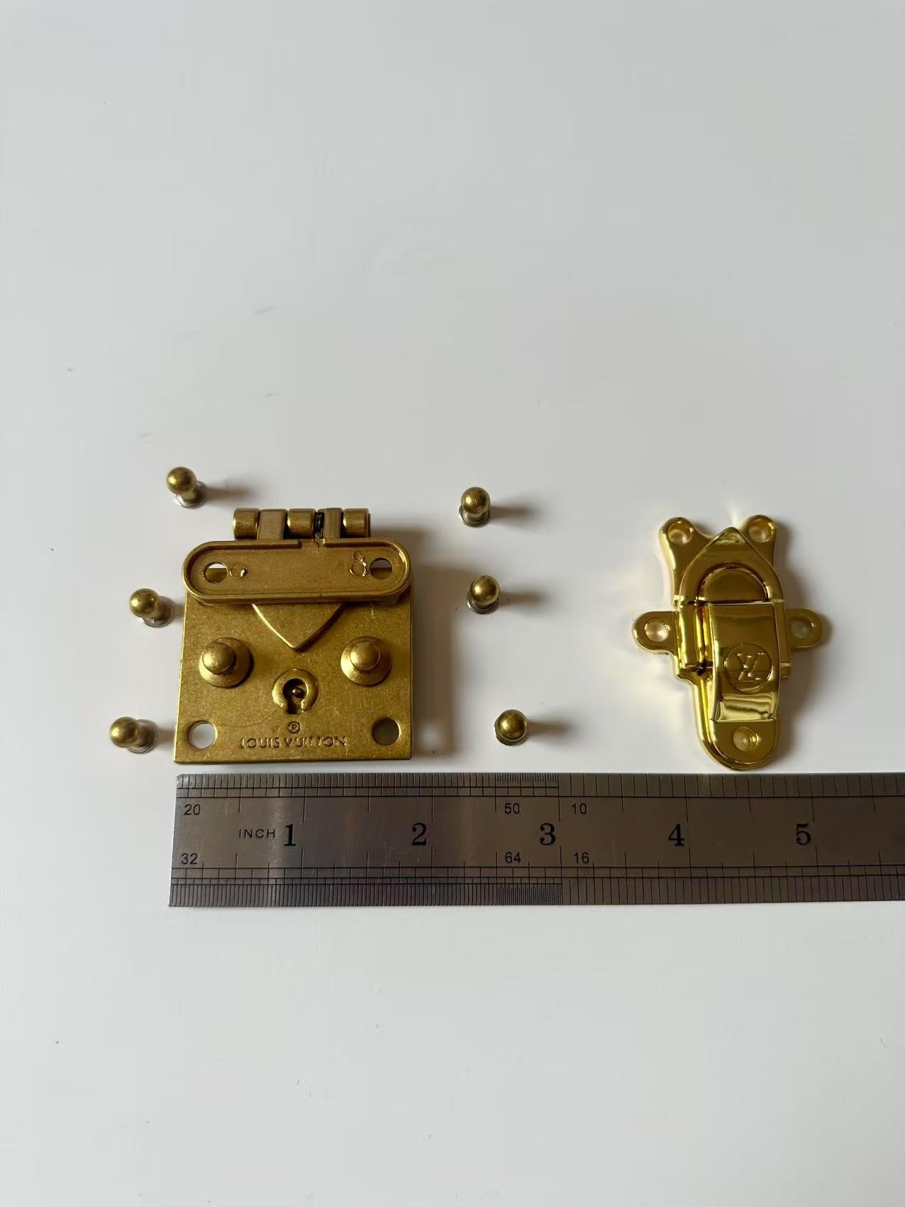New Best Quality Small Gold Alloy Material LV Locks For Handmade Box ,Bag and Handicraft Goods