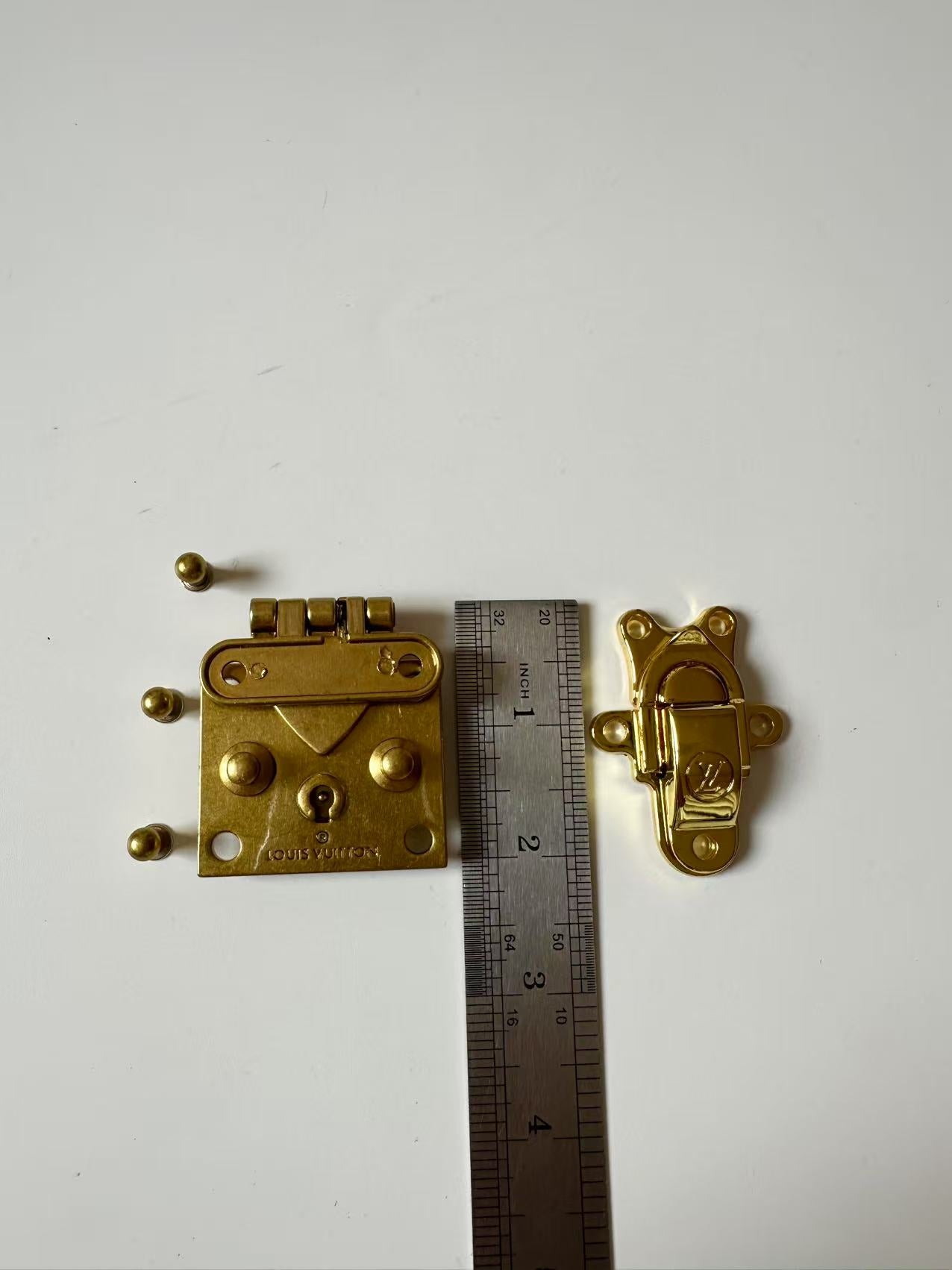 New Best Quality Small Gold Alloy Material LV Locks For Handmade Box ,Bag and Handicraft Goods
