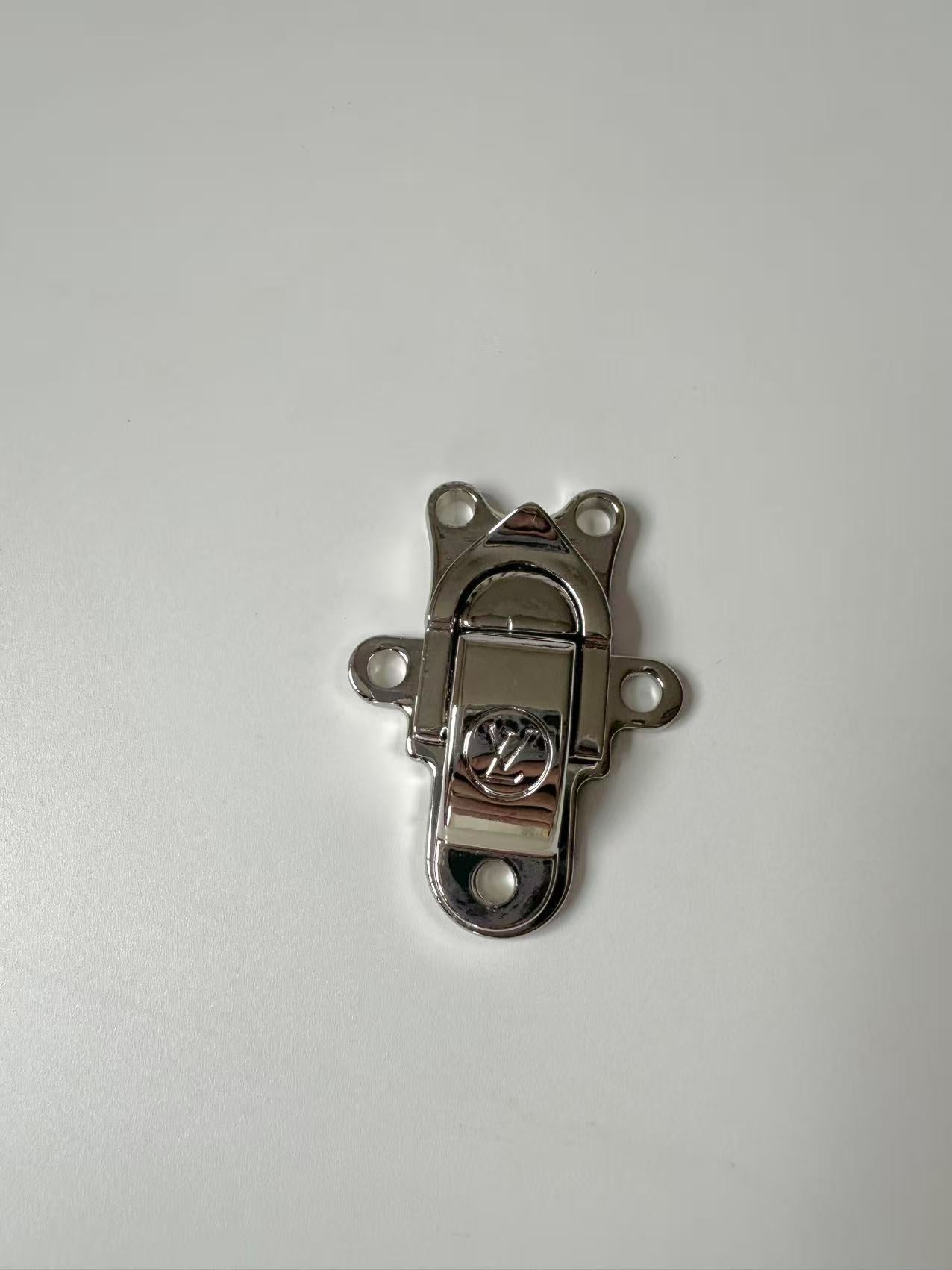 New Best Quality Small Sliver Alloy Material LV Locks For Handmade Box ,Bag and Handicraft Goods