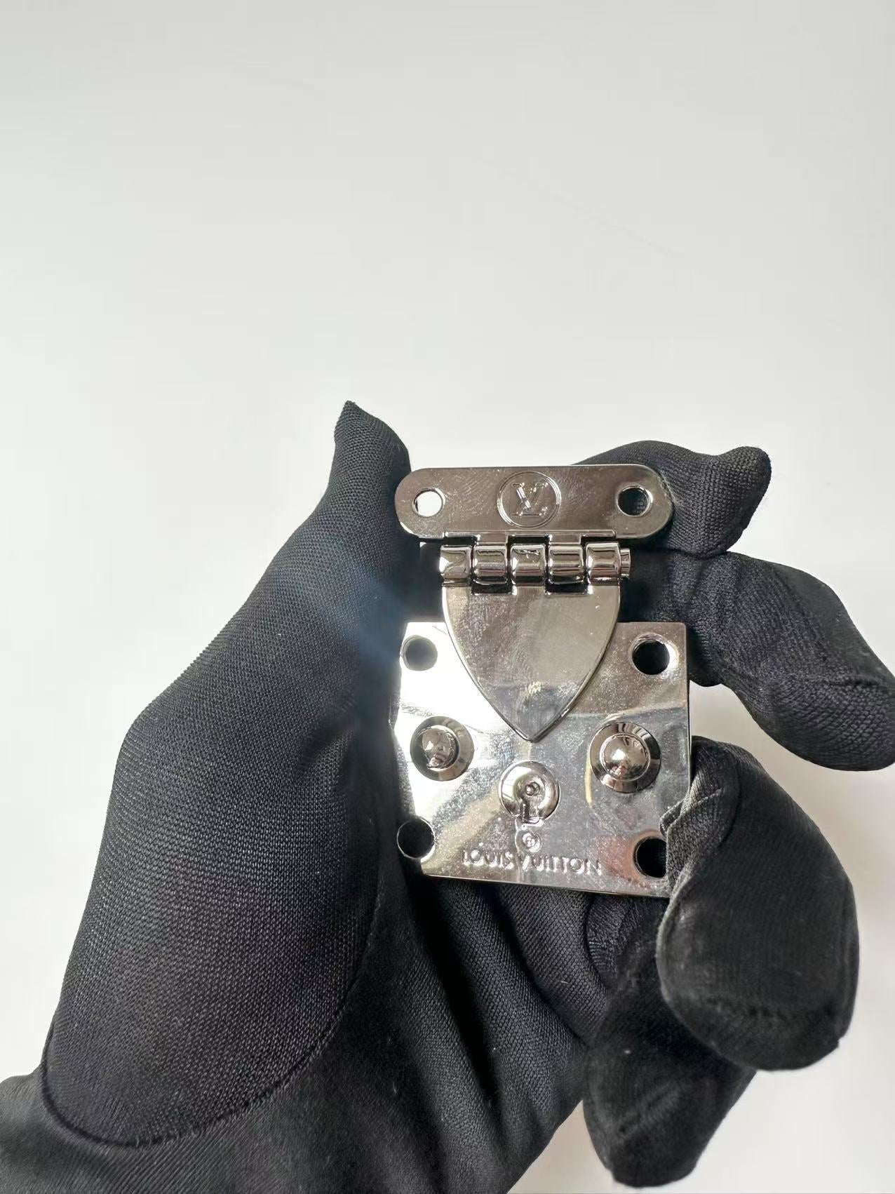 New Best Quality Small Sliver Alloy Material LV Locks For Handmade Box ,Bag and Handicraft Goods