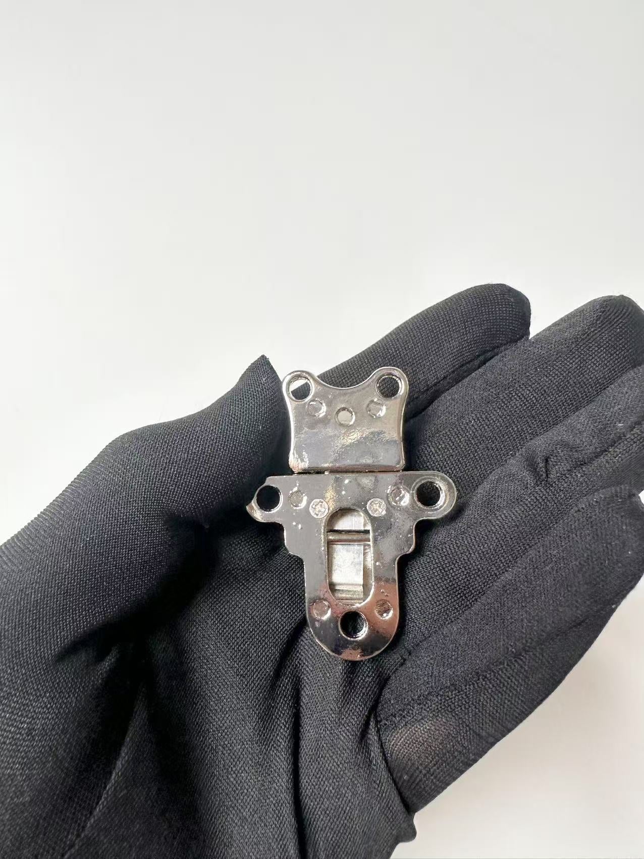 New Best Quality Small Sliver Alloy Material LV Locks For Handmade Box ,Bag and Handicraft Goods