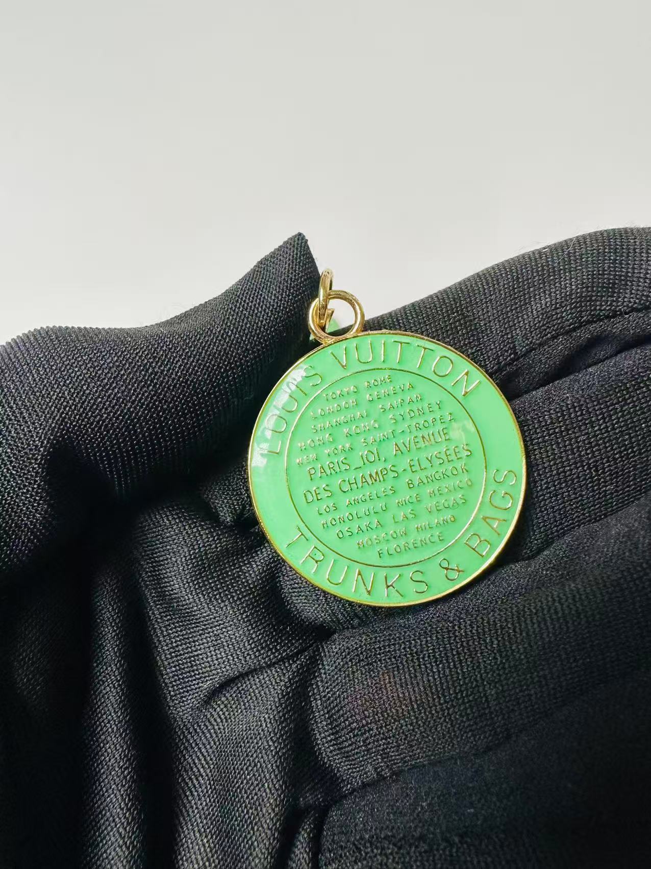Craft 40MM Louis Vuitton Double-Side Metal Pendant For DIY Gift Goods