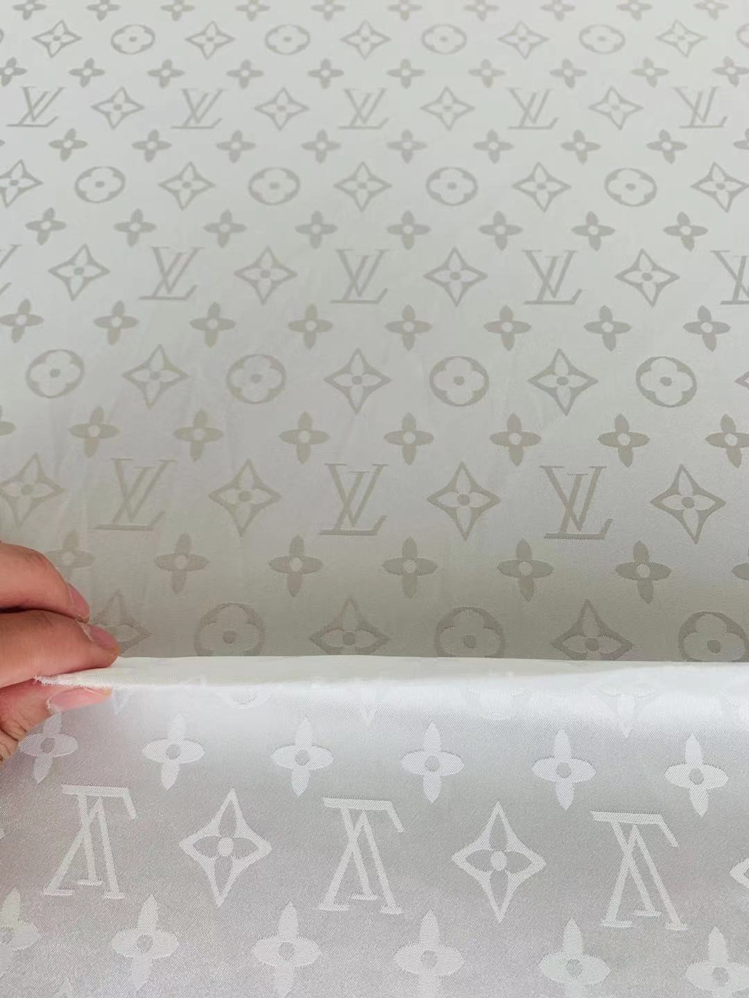 Craft White Slik Jacquard Cloth Fabric For Handmade Handicraft Goods