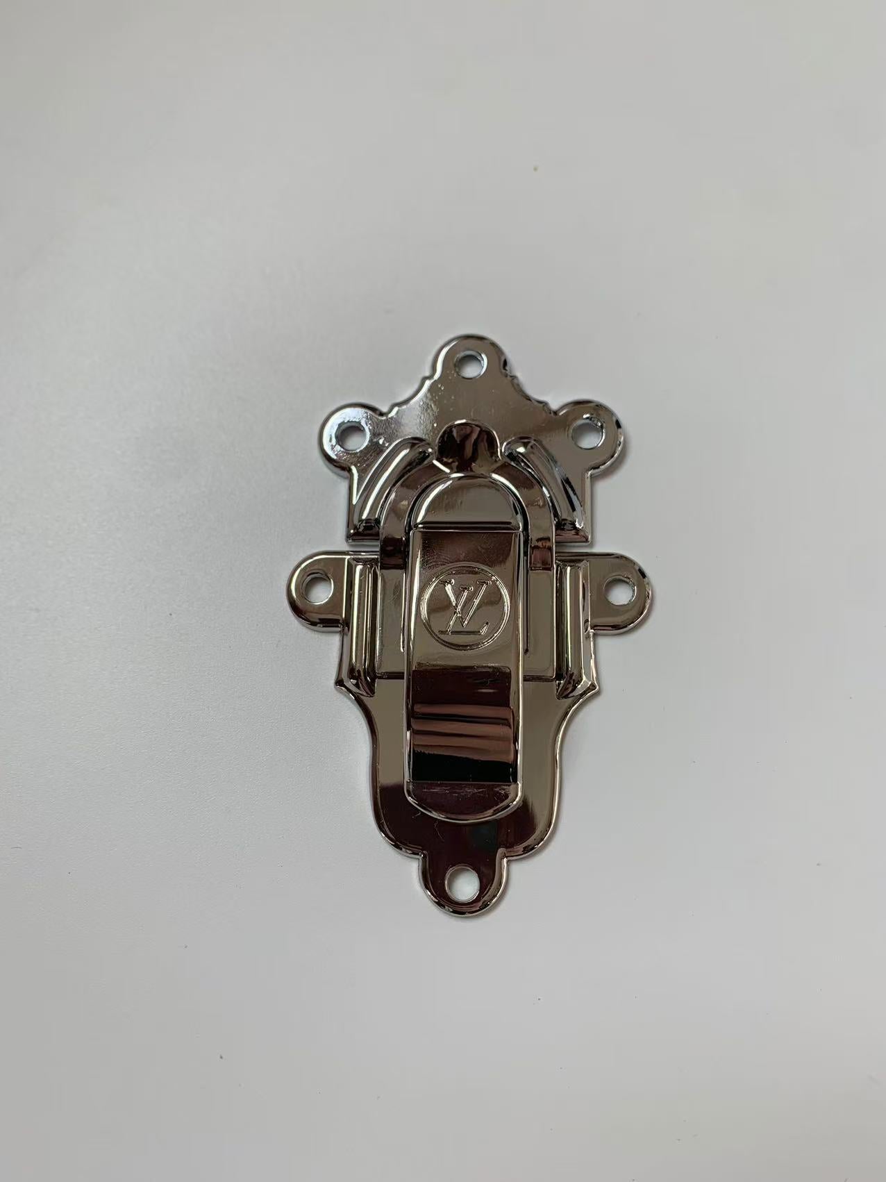 New Best Quality Sliver Alloy Material LV Locks For Handmade Box ,Bag and Handicraft Goods