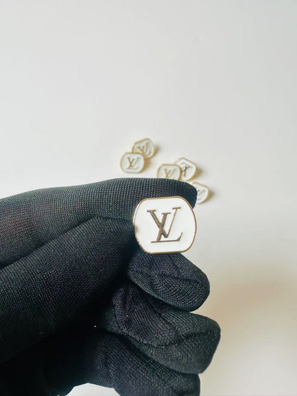 1 PC 18MM LV Handicraft Button Metal Material For Apparel(White)