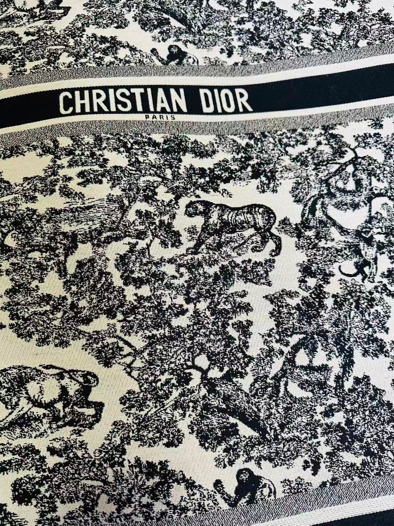 Best Quality Dior With Animal Canvas Jacquard Cloth Fabric For Handmade Sewing ,Furniture,Upholstery Goods By Yard (Black)