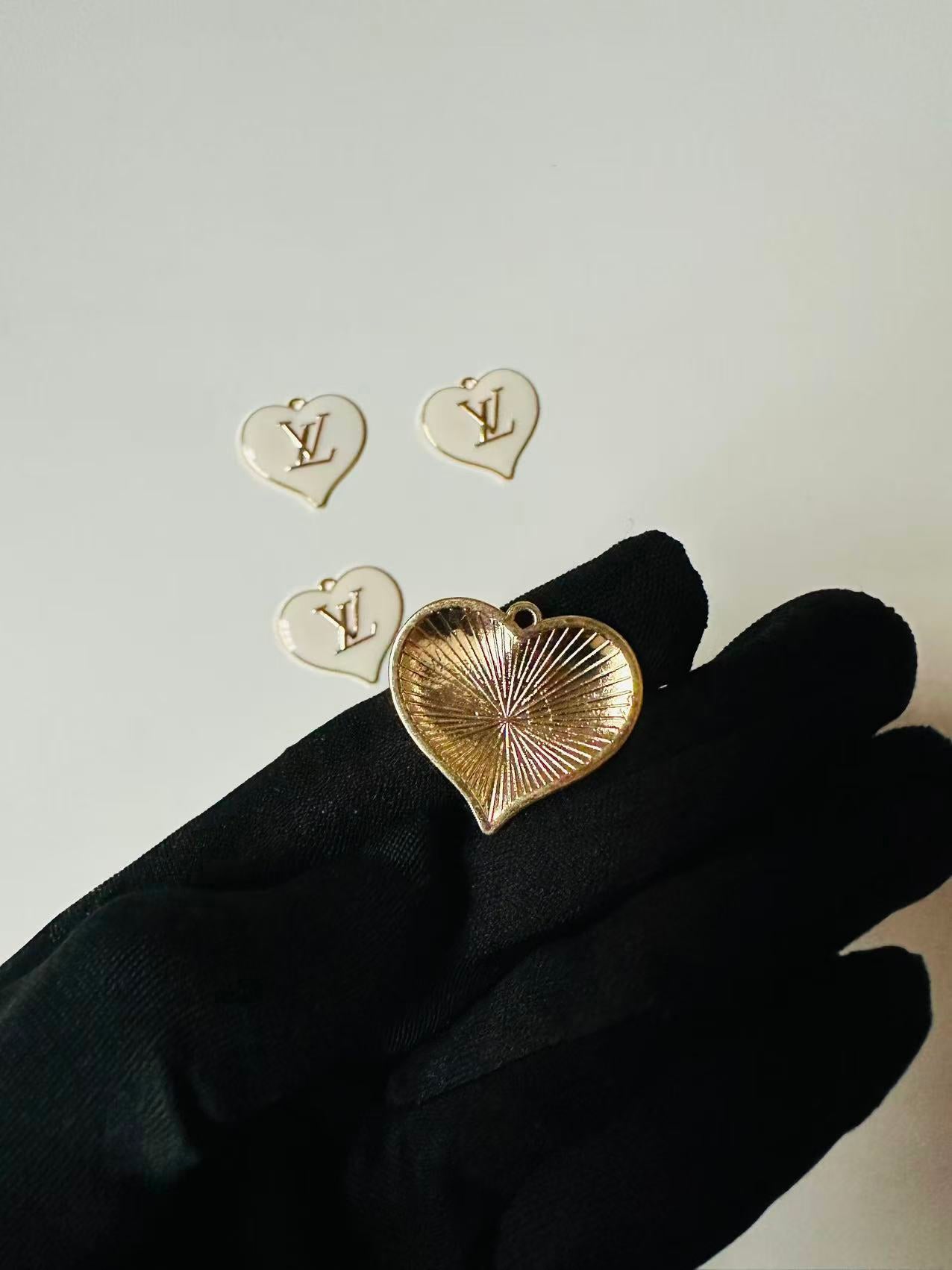 Craft 30MM LOVE LV Metal Pendant Accessory For Handmade DIY Goods