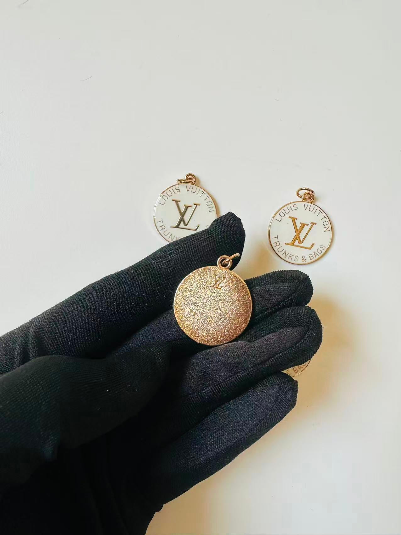 Craft 30MM LV Metal Pendant Accessory For Handmade DIY Goods(White)