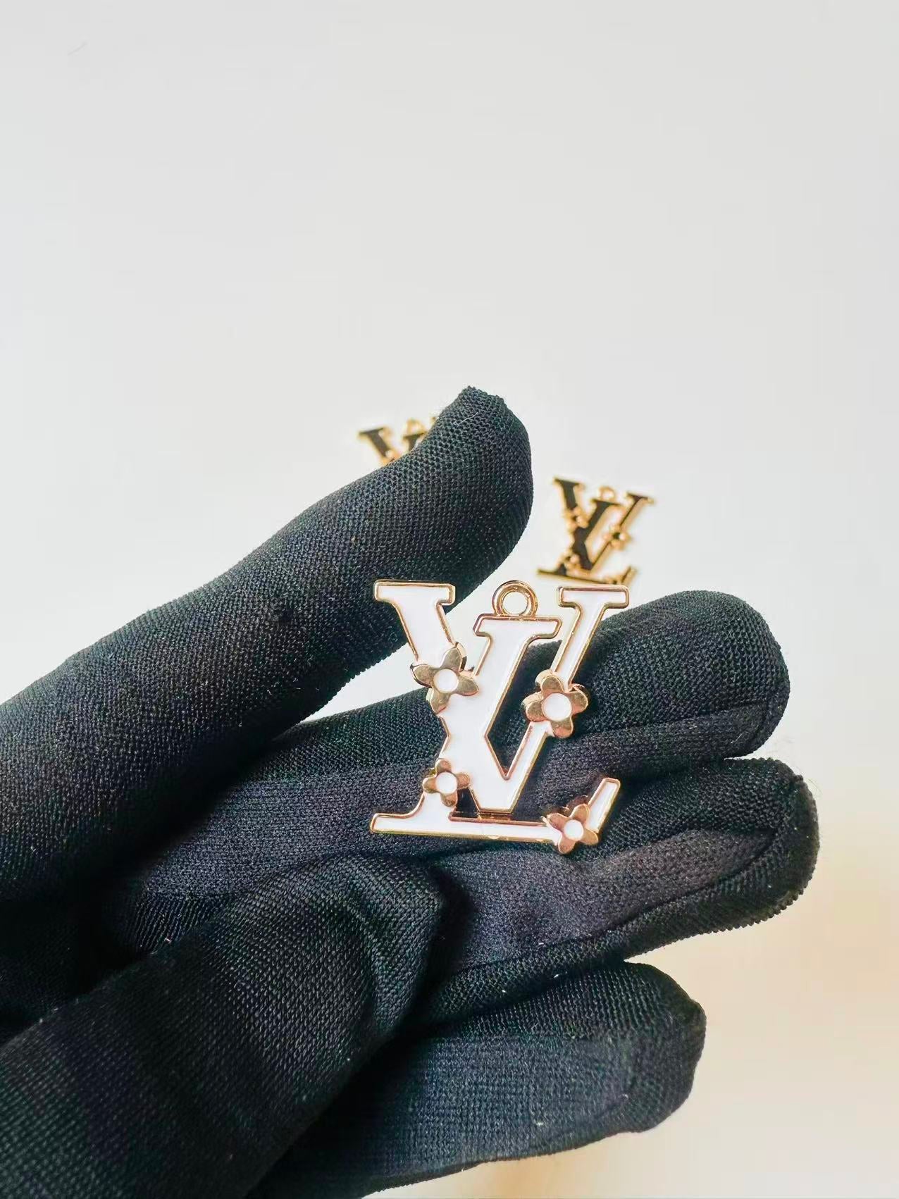 Fashion 2.5CM Size LV Pendant For DIY Handmade Goods