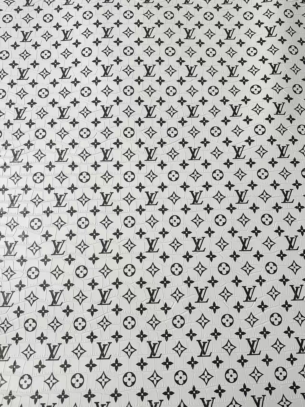 Craft LV Crocodile Texture Alligator Leather Fabric For Handmade Sneaker, Bag Upholstery Goods By Yard (White)