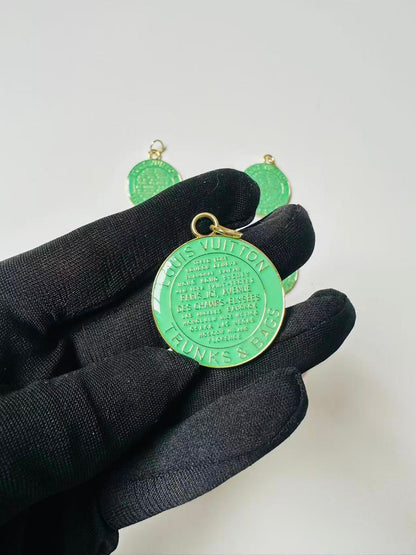 Craft 40MM Louis Vuitton Double-Side Metal Pendant For DIY Gift Goods