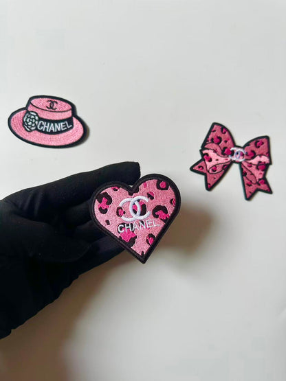 Craft Embroidery Pink Dior Jacquard Patches For Customized Apparel
