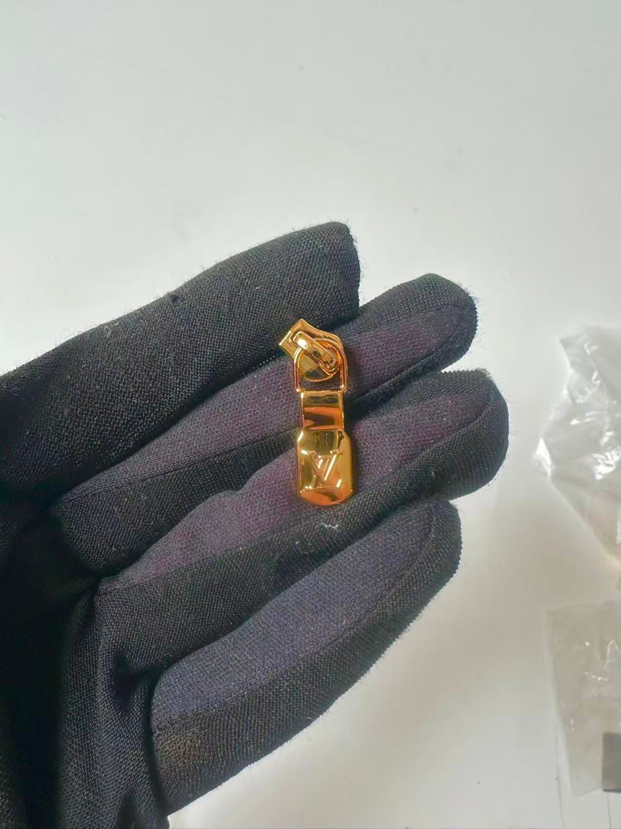 Fashion Gold LV Zipper Head ,Size #3 For Handmade Bags